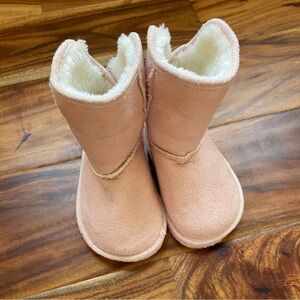 NWOT H&M Baby Girl Pink Winter Snow Boots; Size: 4-5